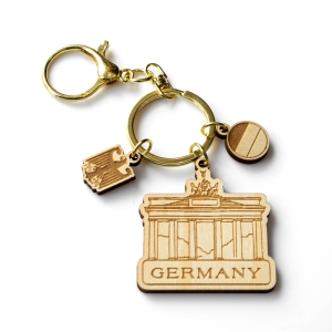 germany keychain, brandenburg gate souvenir, wooden keyring, german souvenir gift, laser cut keychain, berlin travel souvenir, custom wood keychain, wholesale souvenir supplier, germany keychain manufacturer, eco wooden souvenir