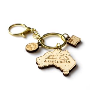 australia keychain, australia map souvenir, wooden keyring, laser cut keychain, custom australia gift, wood souvenir keychain, wholesale souvenir supplier, australian gift keychain, eco friendly keyring, travel souvenir australia