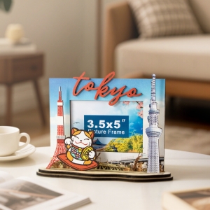 Tokyo souvenir photo frame, Tokyo travel gift, Maneki neko photo frame, Tokyo tower wooden frame, Skytree picture frame, Japanese wooden keepsake, laser cut Tokyo frame, custom Japan travel souvenir